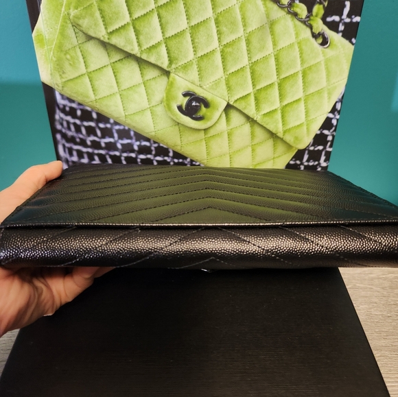 AUTHENTIC SAINT LAURENT QUILTED FLAP WRISTLET - Picture 16 of 16